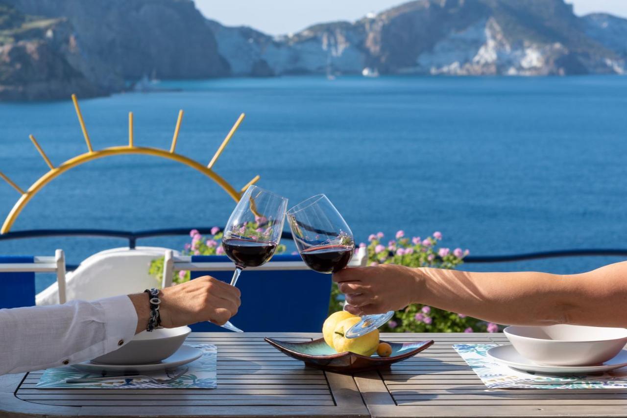 Maridea - Les Suites Du Soleil Ponza Bagian luar foto