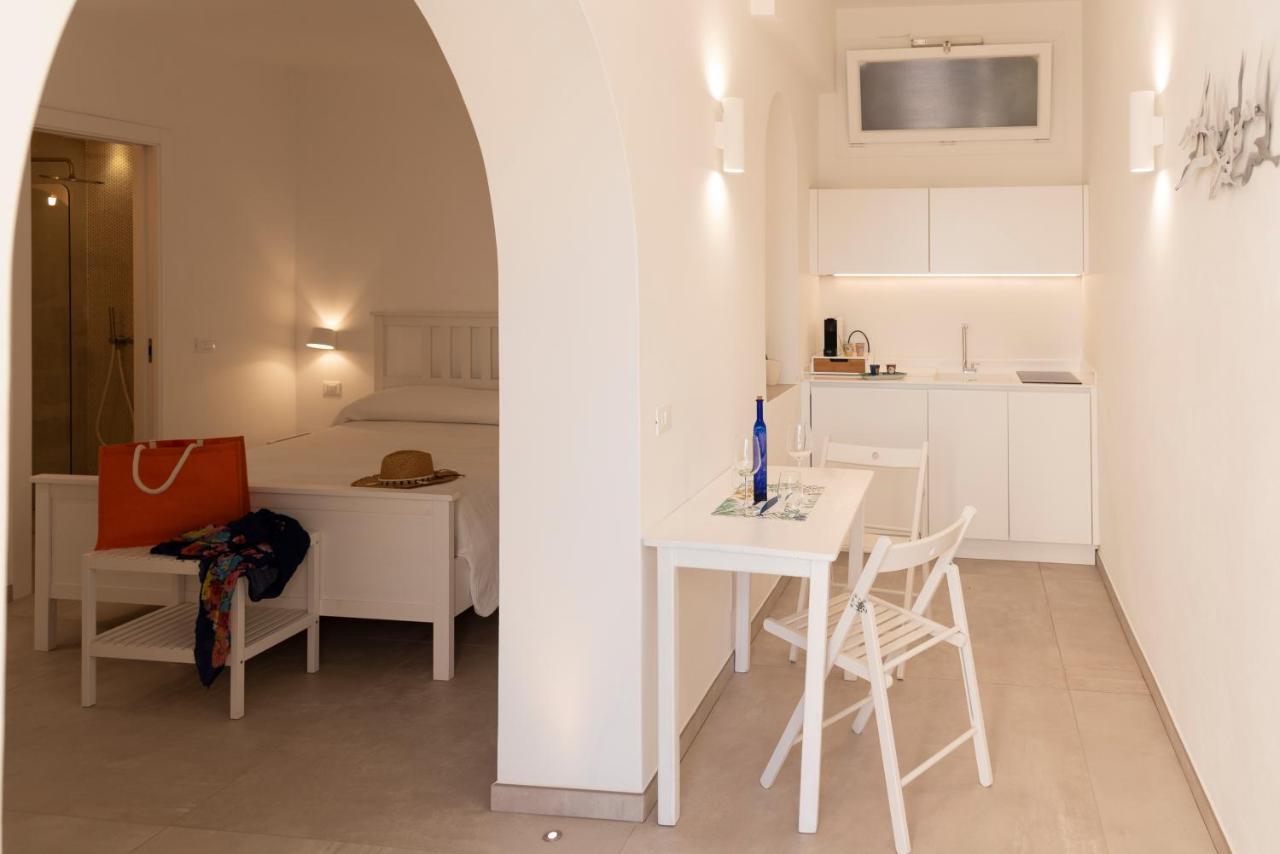 Maridea - Les Suites Du Soleil Ponza Bagian luar foto
