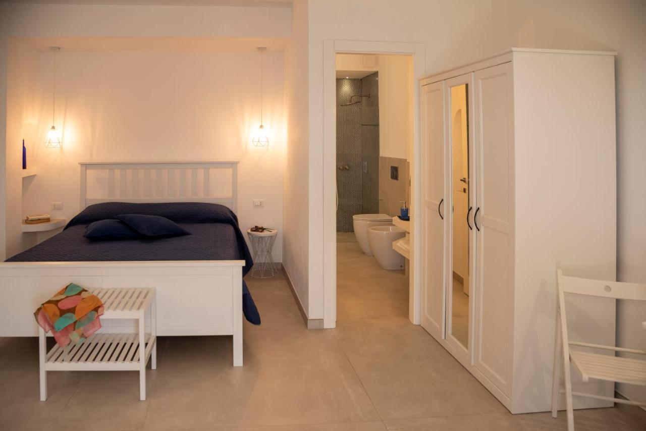 Maridea - Les Suites Du Soleil Ponza Bagian luar foto